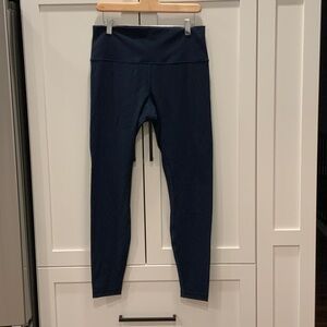 Women’s Navy Lulu Lemon leggings
New without tags